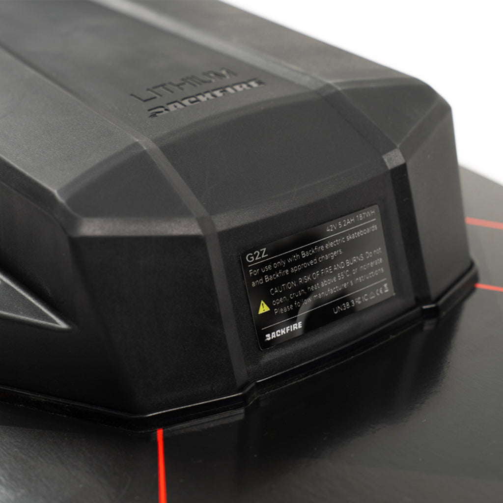 Backfire G2 Black eskateboard w/ R5s remote control